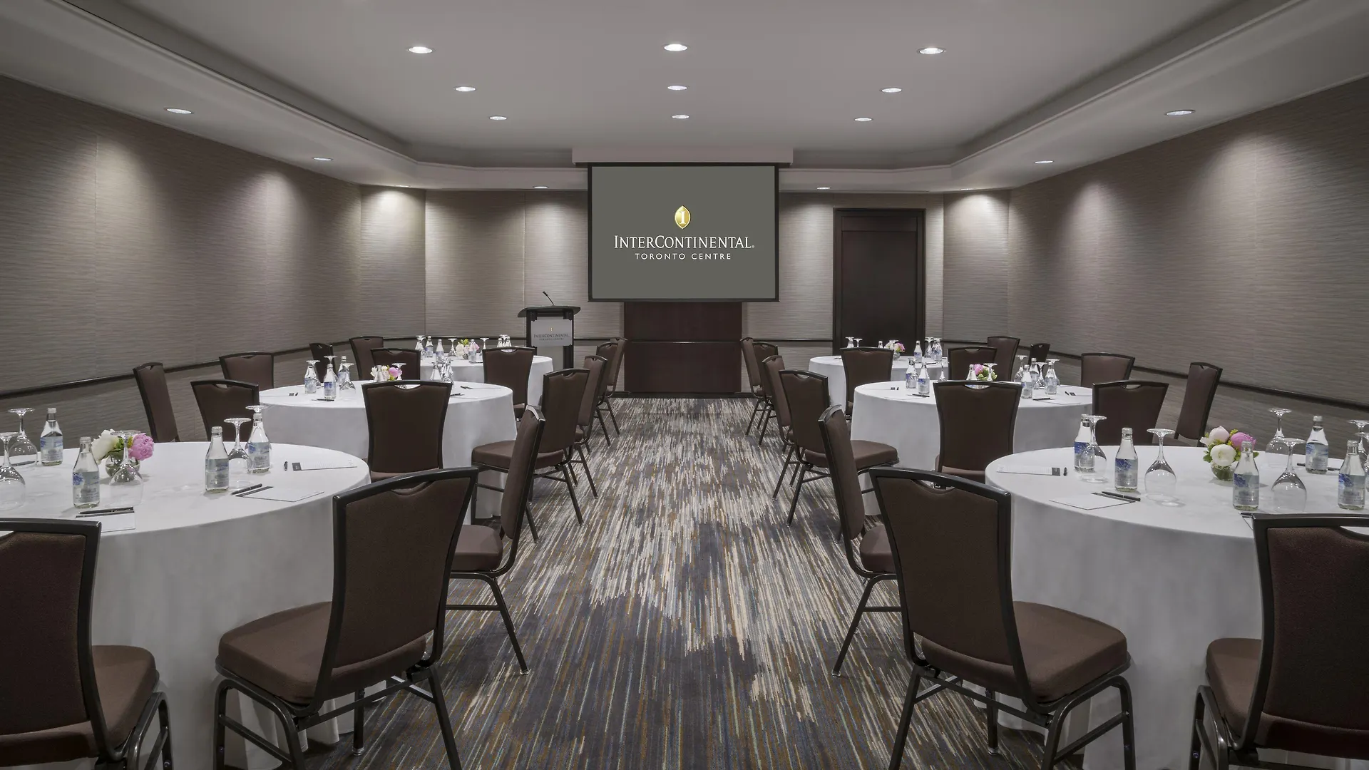 فندق إنتركونتيننتال تورونتو سنتر 4*,  كندا